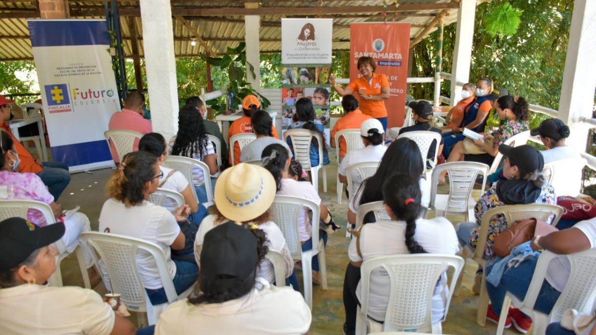 Mujeres de la zona rural de Minca participaron en jornada pedagógica de la Alcaldía contra la violencia de género