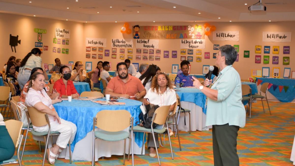 Primer Foro de Aceleración del Aprendizaje analizó aplicación de este modelo educativo en el Distrito