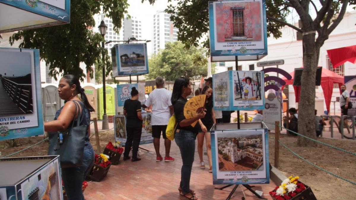 Samarios y turistas se dejan encantar por la Fotomaratón
