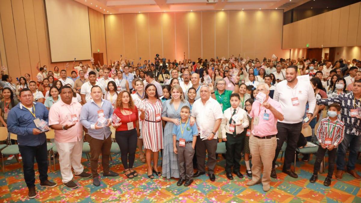 La alcaldesa Virna Johnson presentó los proyectos con los que revolucionará la política Educativa de Santa Marta