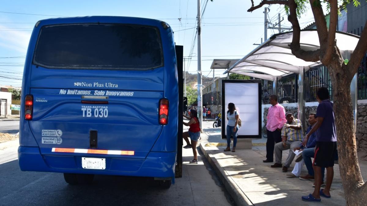 Con el funcionamiento de los paraderos, el mal hábito del ciudadano debe cambiar: Alcaldesa Virna Johnson