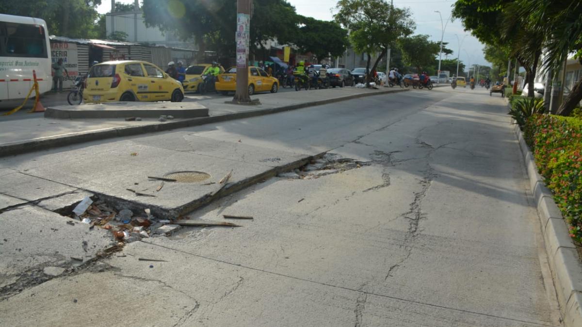 Alcaldía del Cambio inspecciona nuevo hundimiento a la altura del puente El Mayor