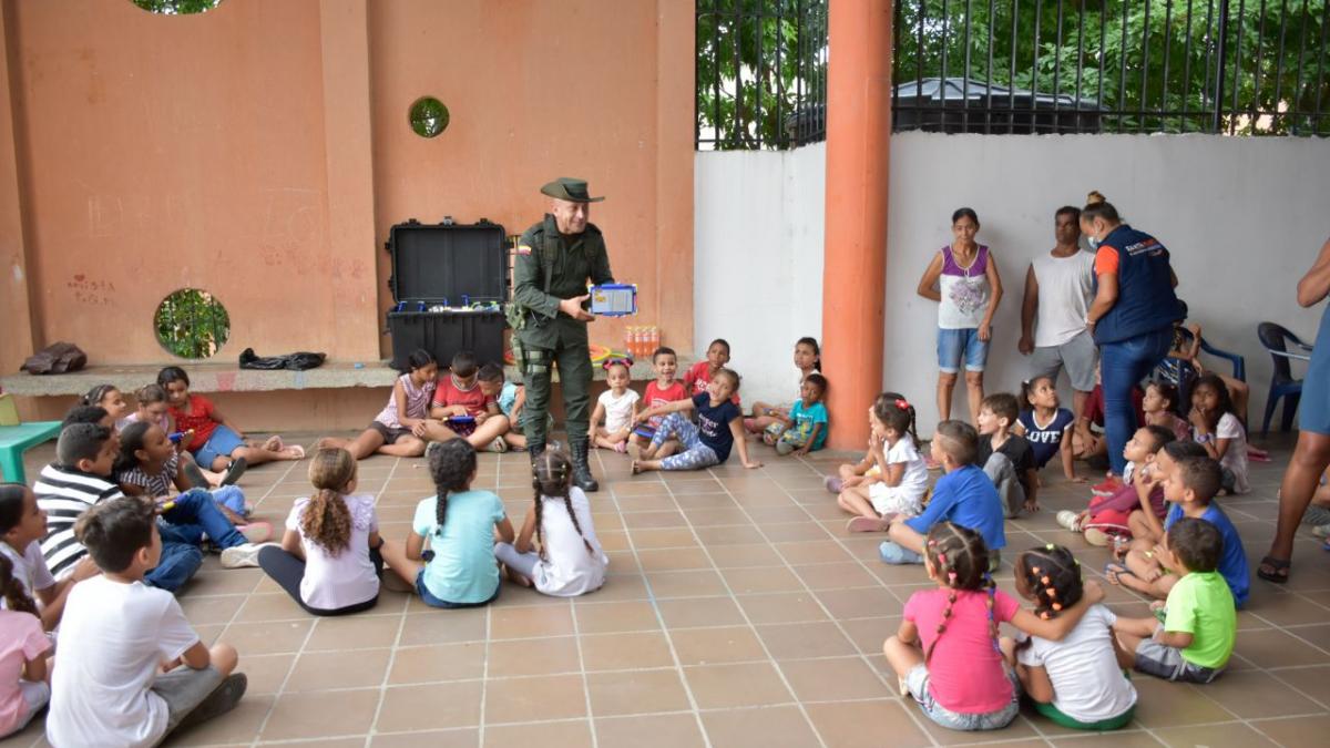 Distrito completa jornada pedagógica prevenir el consumo de sustancias con más de 120 habitantes en Ciudad Equidad