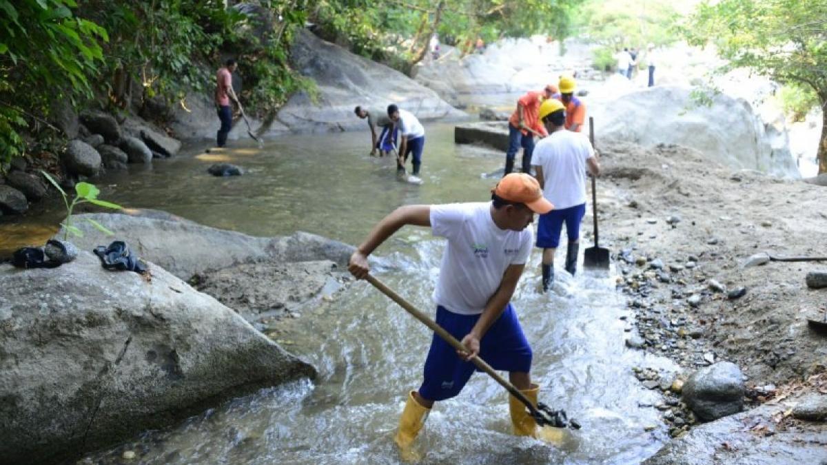 Continúan los mantenimientos en la captación de la PTAP ‘El Roble’