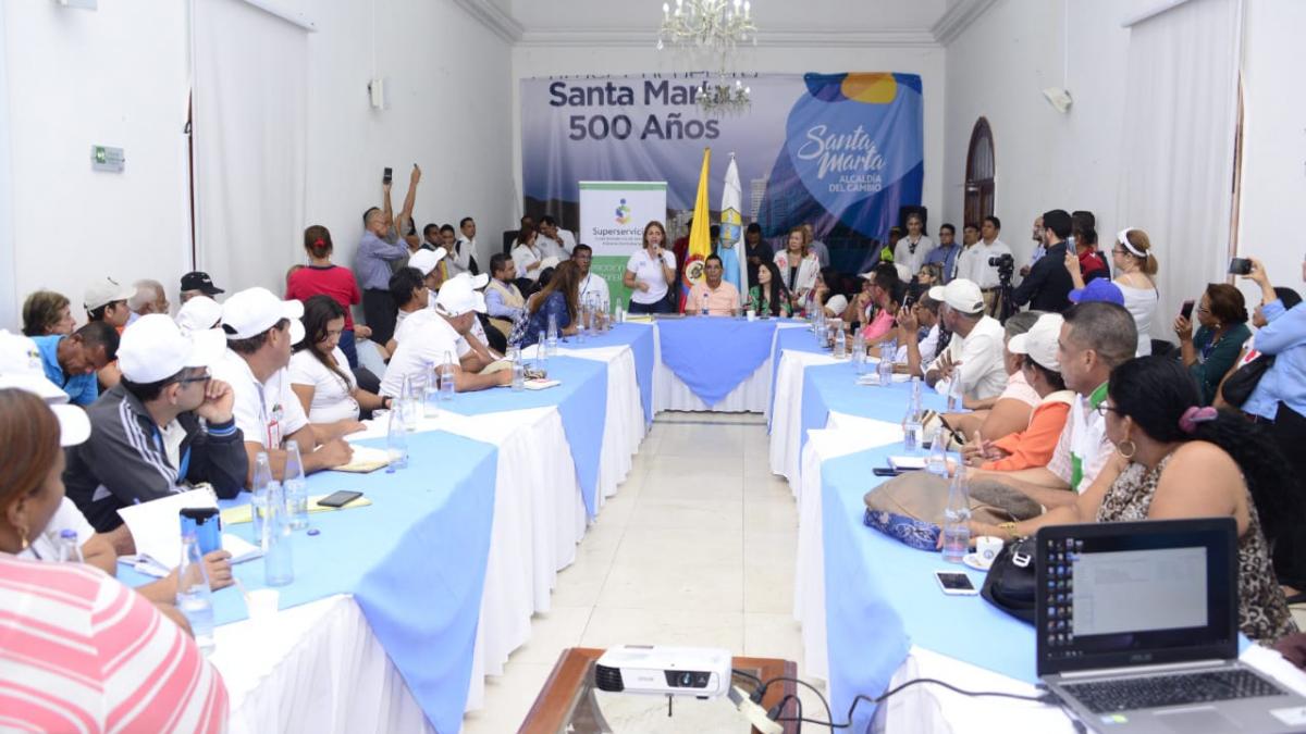 “Debemos trabajar unidos para encontrar la solución al problema de agua en la ciudad”: Ingrid Aguirre, gerente de la Essmar