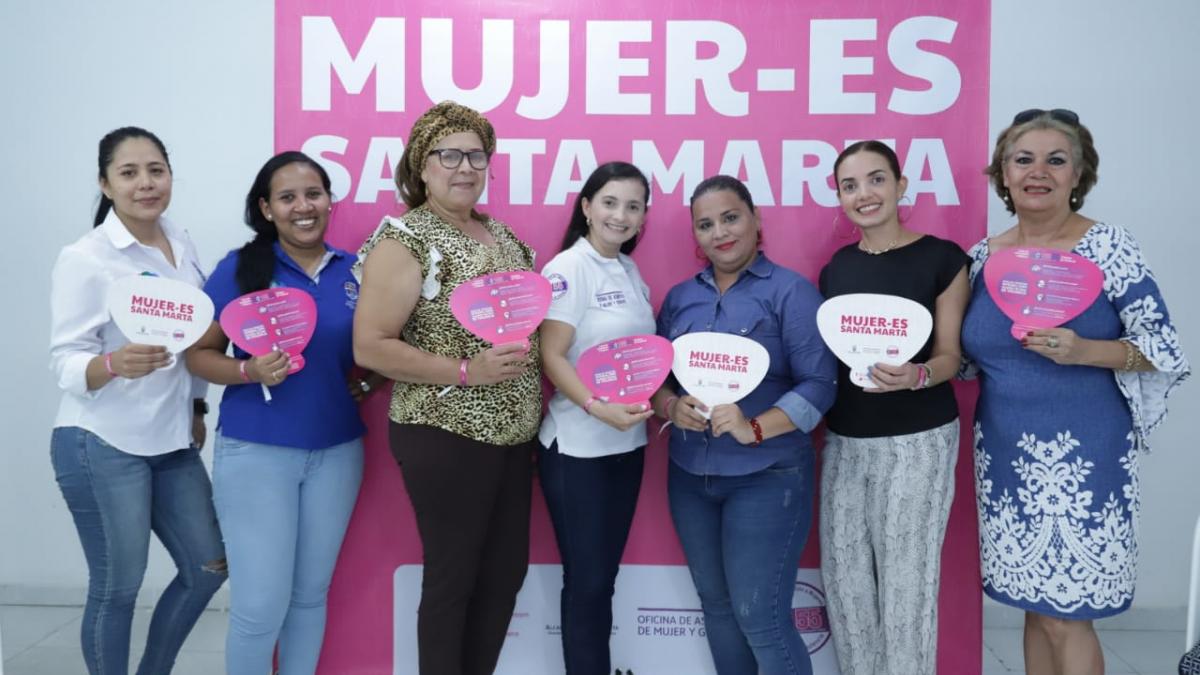 Alcaldía del Cambio lidera reunión con la Mesa Diversa de Mujeres