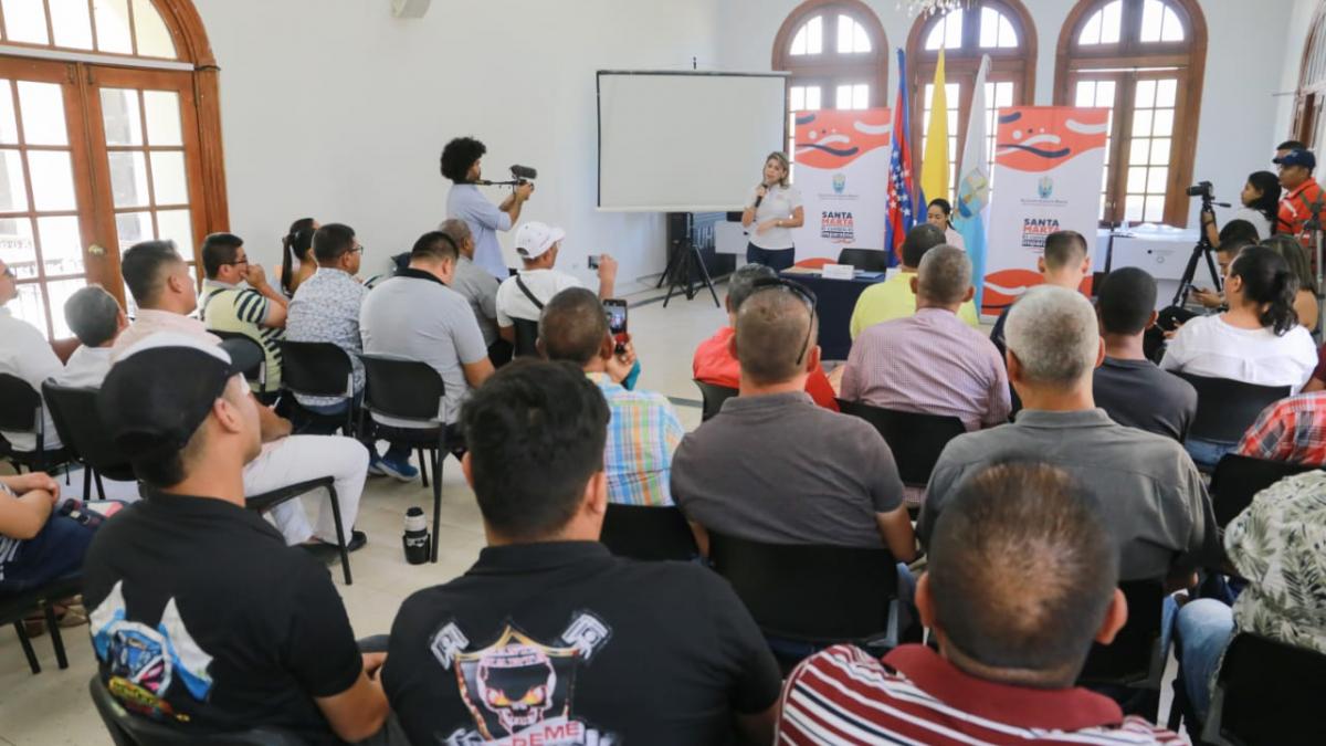 Alcaldía prorroga "Pico y Placa" para taxis y vehículos particulares