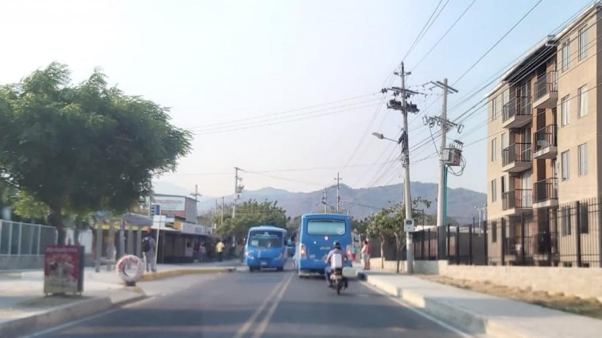 Alcaldesa exige a empresas de transporte público colectivo que cumplan con sus rutas durante la cuarentena en Santa Marta