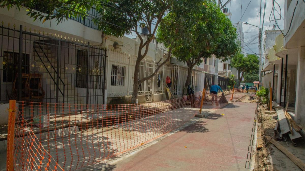 Con programa Mi Calle avanza la pavimentación en Boulevard de las Rosas y Los Faroles