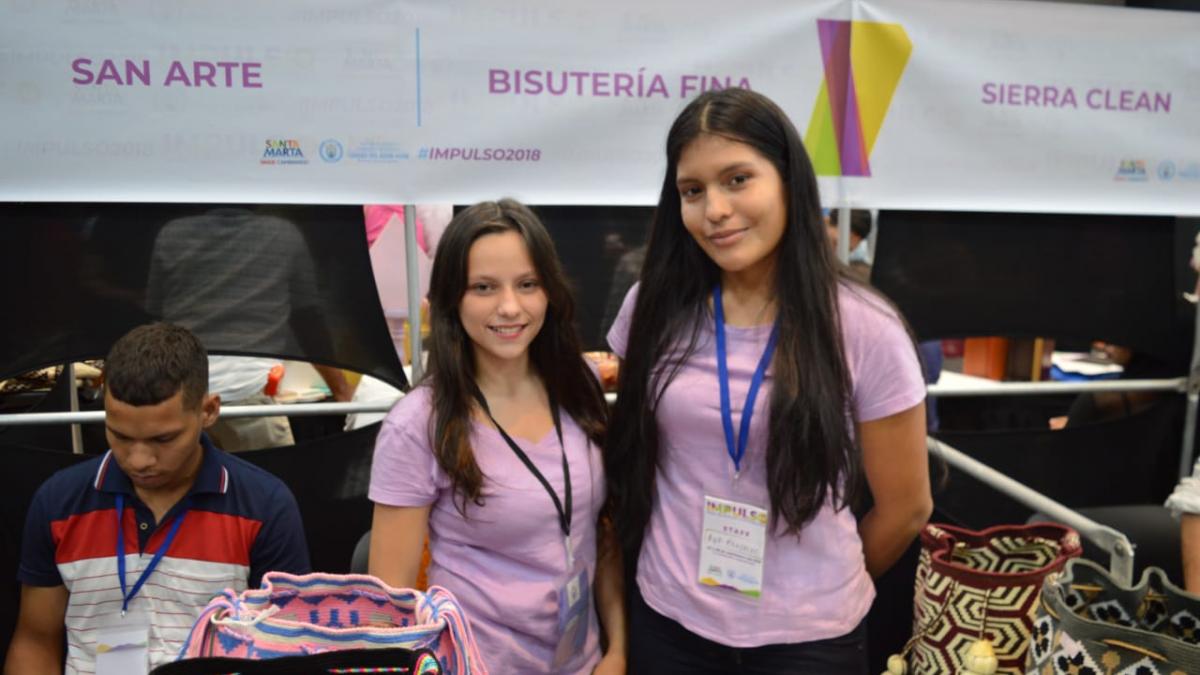 Jóvenes del Distrito participan en Feria de emprendimiento ‘Impulsa’