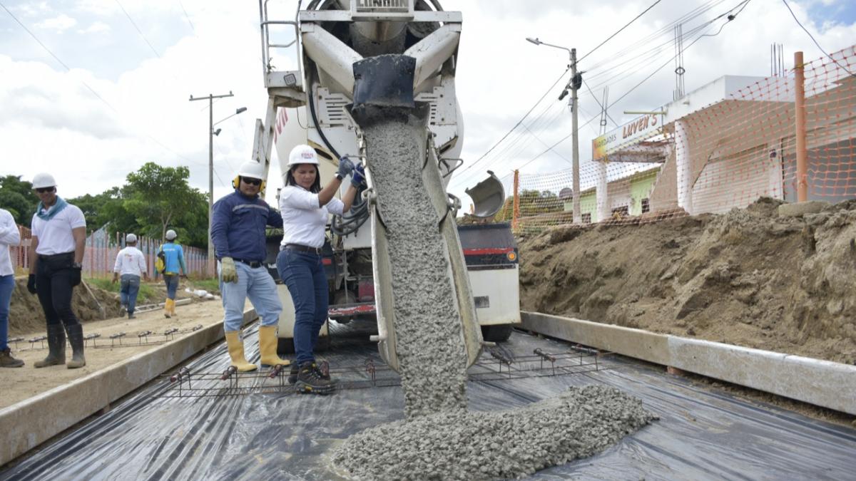 Obras de pavimentación de la vía principal de Timayuí avanza en 27%