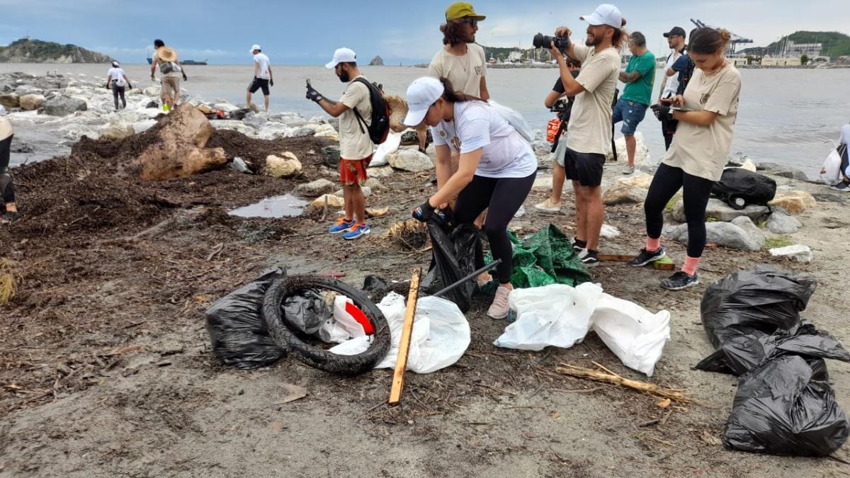 Alcaldía Distrital acompañó jornada de limpieza en el sector de Los Cocos