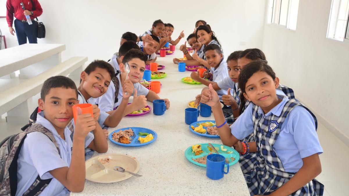 Programa de Alimentación Escolar -PAE-, se ejecuta con total transparencia y calidad en escuelas y colegios públicos de Santa Marta