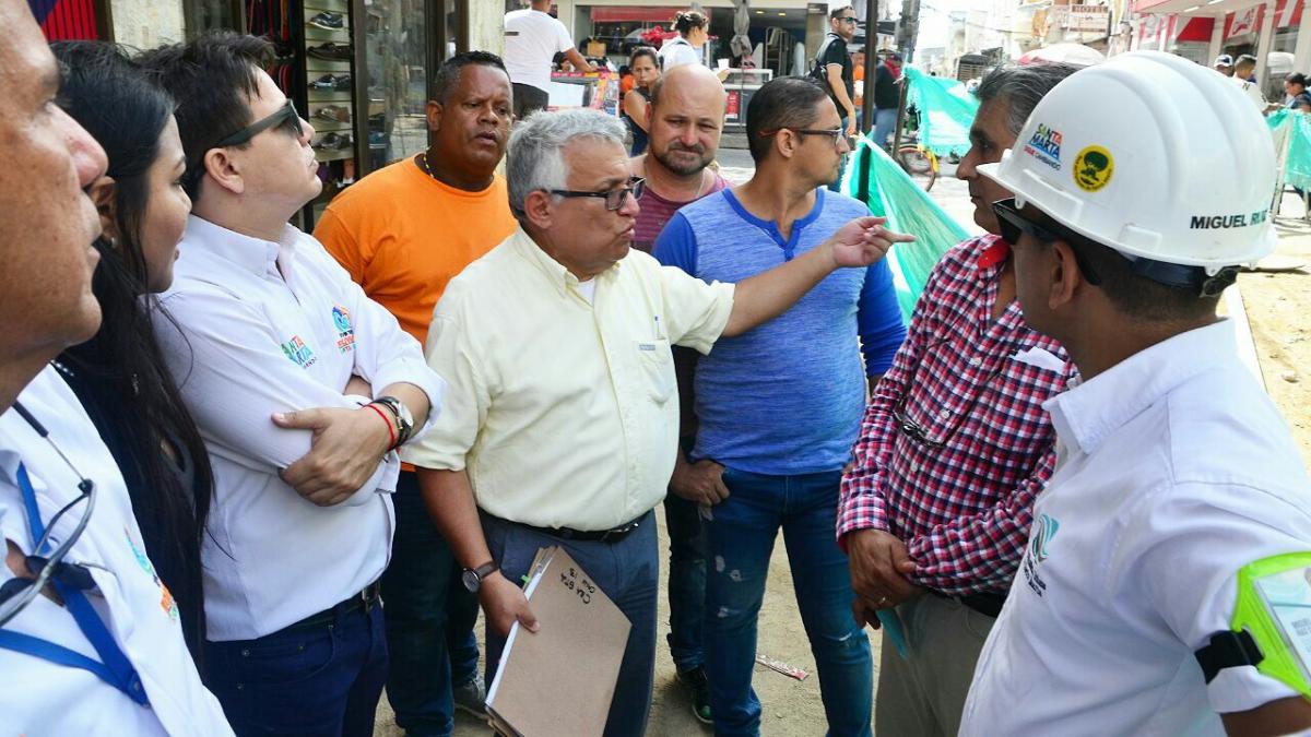 Distrito ofrece acompañamiento permanente a comerciantes durante el desarrollo de obras de la calle 13