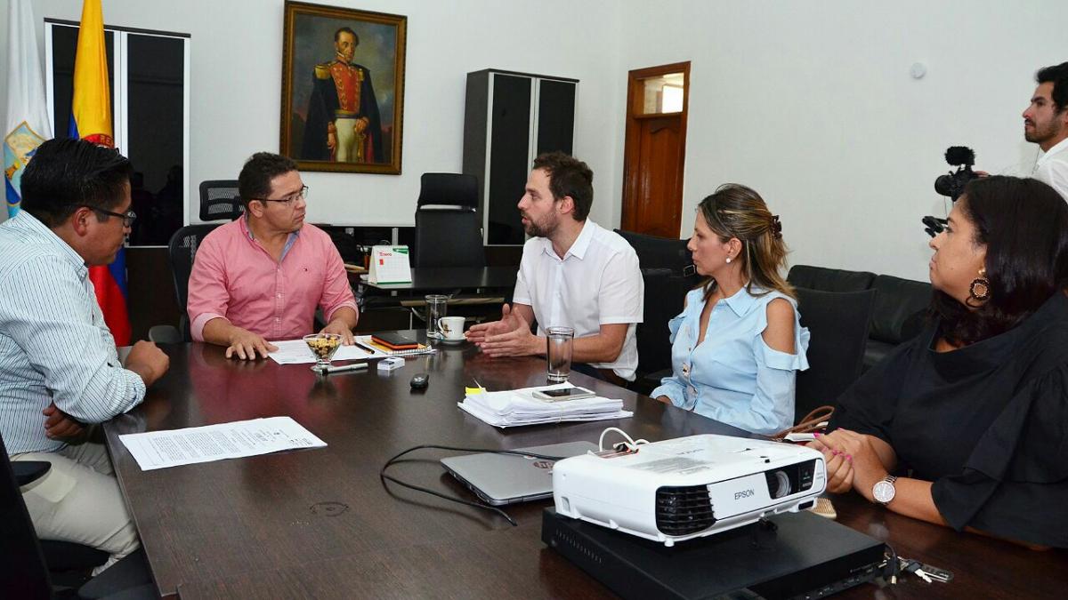 Alcalde Martínez se reunió con el viceministro del Interior