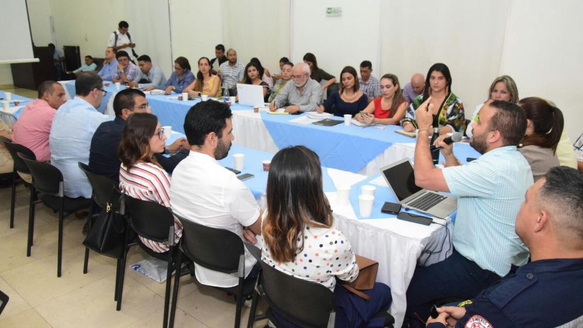 Distrito se reunió con gremios para fortalecer la labor de la autoridad sanitaria