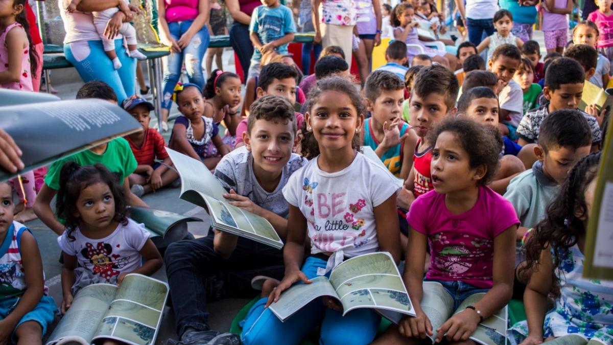 Más de 100 niños y niñas disfrutaron de la Galería Callejera en el 11 de Noviembre