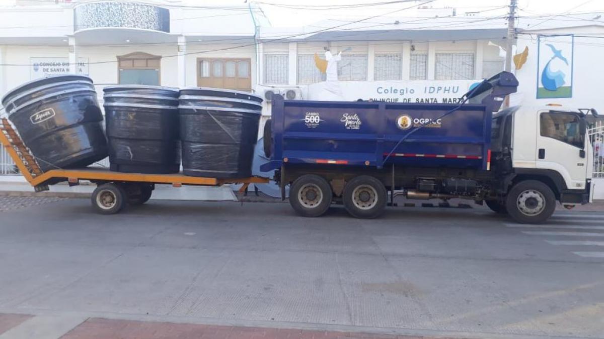 La Alcaldía y la Essmar habilitarán tanques elevados de 10 mil litros para más barrios en Santa Marta