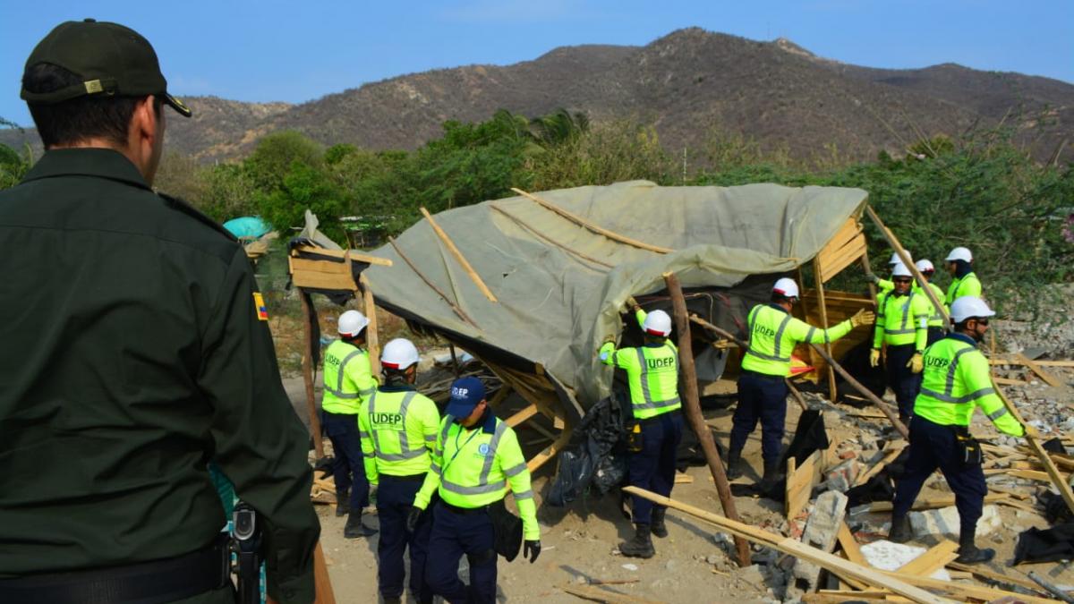 Otra vez, Alcaldía de Santa Marta desaloja a invasores en Bureche