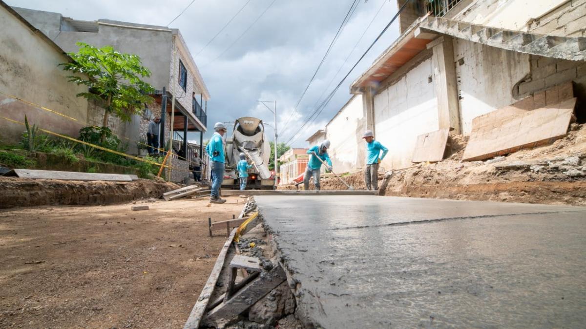 Alcaldía Distrital inició etapa de pavimentación en el 11 de Noviembre