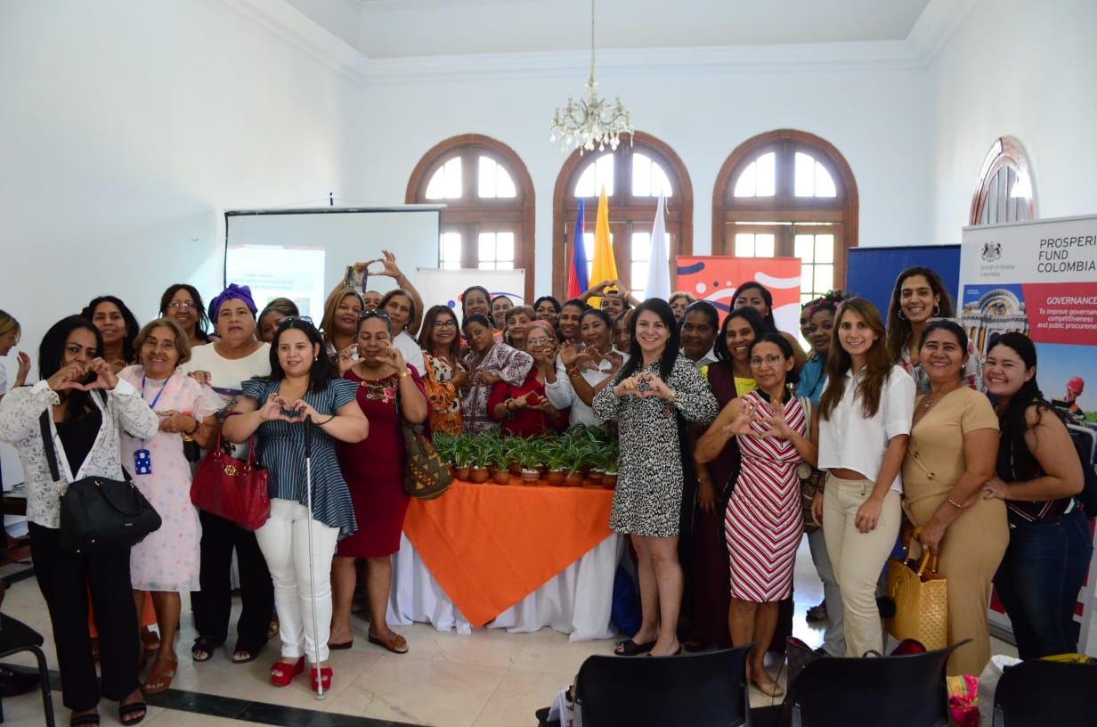 Nueva Secretaría de la Mujer se estrena con un taller de género e inclusión