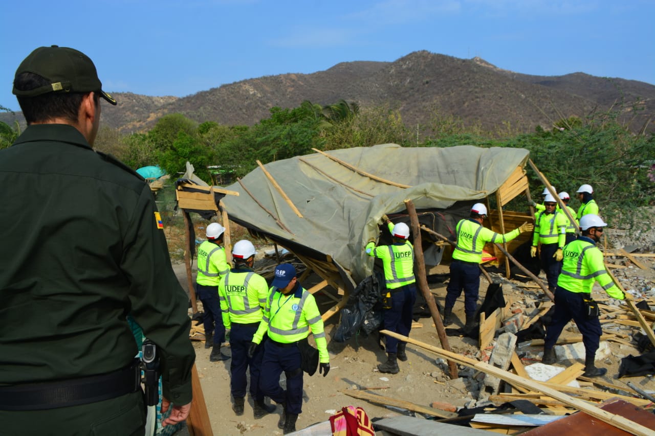 Otra vez, Alcaldía de Santa Marta desaloja a invasores en Bureche