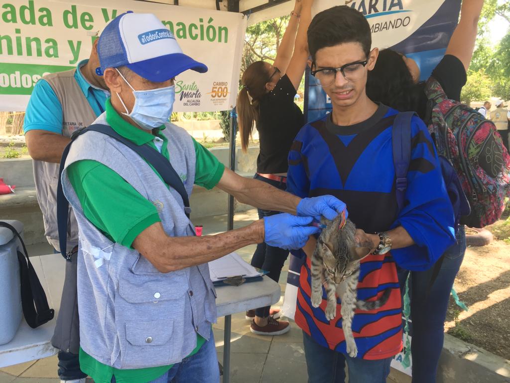 278 caninos y felinos vacunados durante conmemoración mundial contra la rabia