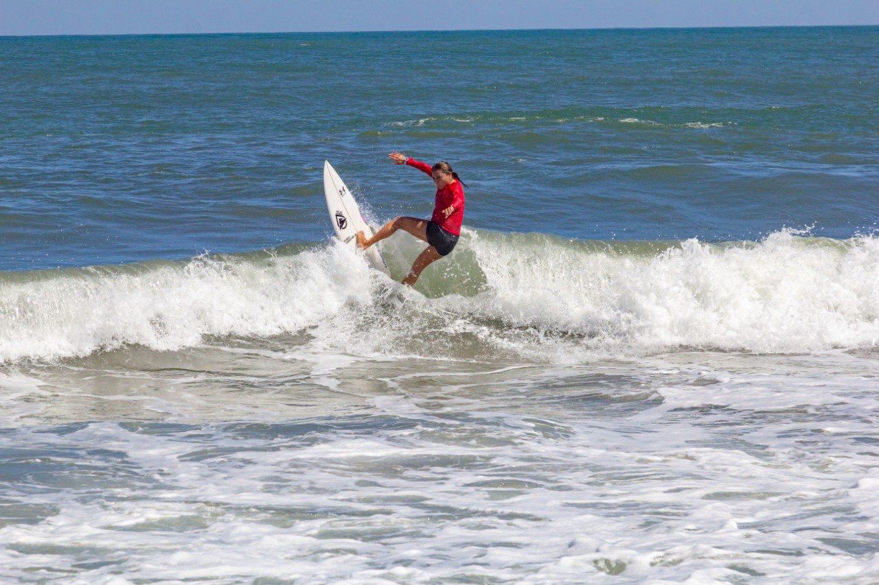 Venezuela lidera parcialmente la tabla de medallería en surf