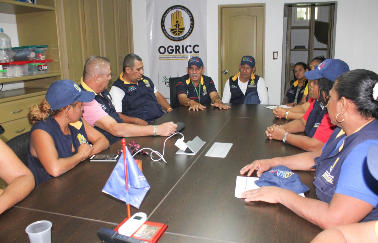 Alcaldía del Cambio coordina mesa de trabajo con los líderes del Cobasa